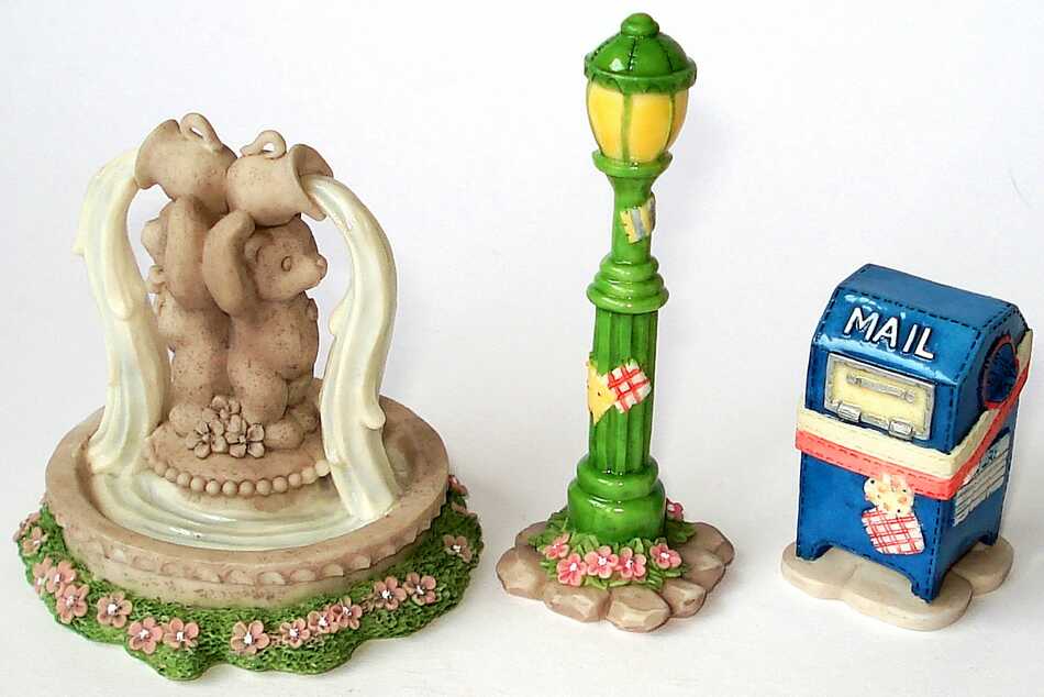 Cherished Teddies Mailbox, Lamppost and Water Fountain - 